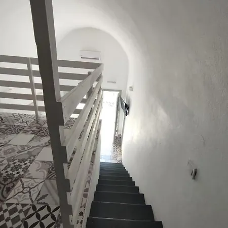 Appartement Exo Katikies- Urban Fira (Santorini)