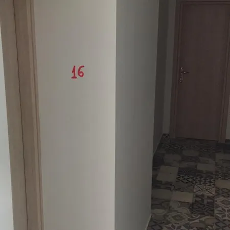 Exo Katikies- Urban Fira (Santorini)