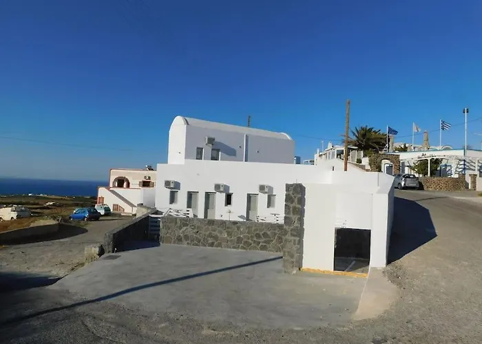 Exo Katikies- Urban Fira (Santorini)