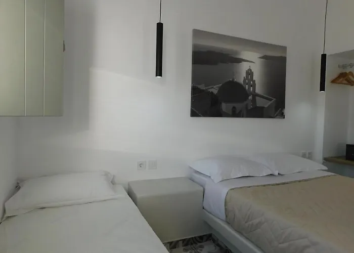 Exo Katikies- Urban * Fira (Santorini)