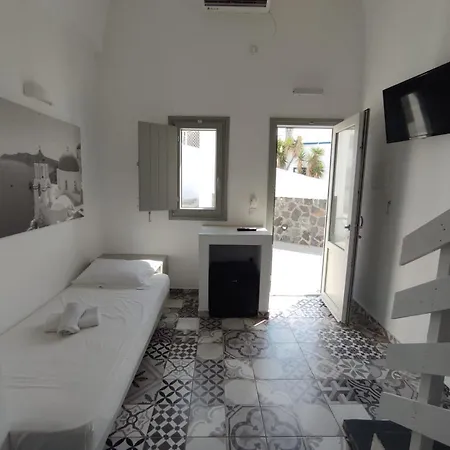 Exo Katikies- Urban Appartement Firá