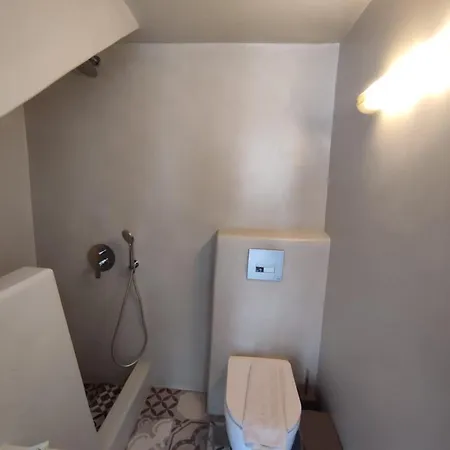 Apartment Exo Katikies- Urban Fira (Santorini)