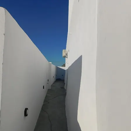 Exo Katikies- Urban * Fira (Santorini)